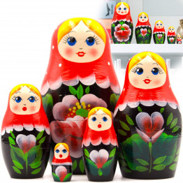Матрешка в красном платке с ромашками и маками, народные игрушки
