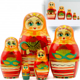 Матрешка в оранжевом платье с лесными орехами (набор 5 шт)