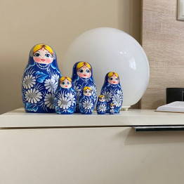 Матрешка в синем наряде с ромашками, коллекционные игрушки из дерева (набор 7 шт)