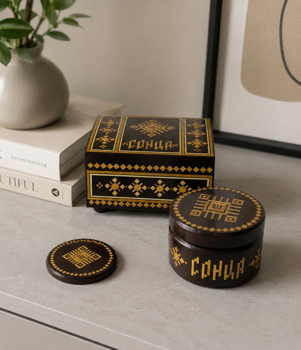 Современная инкрустация соломкой